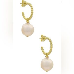 NWT Adina Eden Dangle Pearl Hoop Earring in Pearl White & Gold